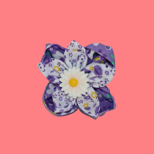 Lilac Garden Clip – Purple Petals with White Daisy Center
